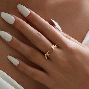 Dove 🕊 Ring